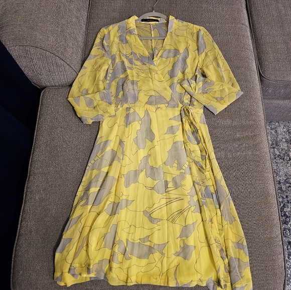 Zara Dresses & Skirts - Zara Basic Yellow Gray Floral Lined Spring  Wrap Mock Wrap Dress Size Large